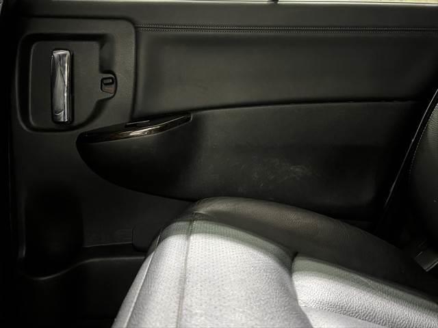 NISSAN ELGRAND 250HIGHWAY STAR BLACK LEATHER