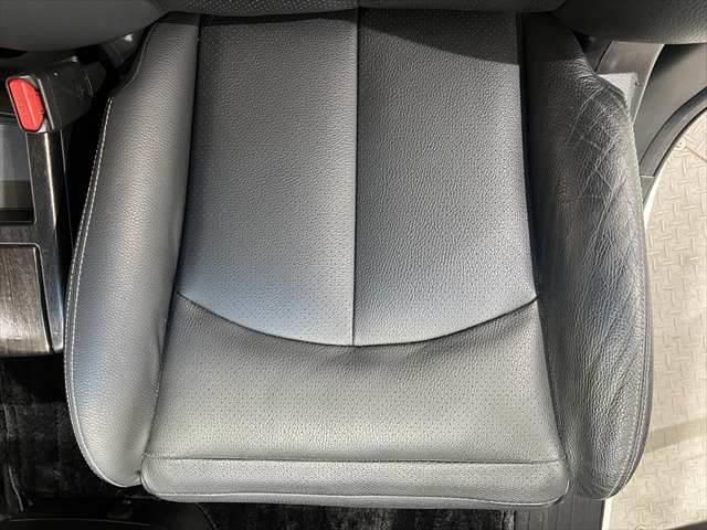NISSAN ELGRAND 250HIGHWAY STAR BLACK LEATHER
