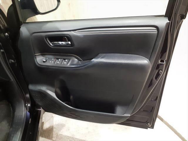 エスクァイア ハイブリッドGi 両側パワースライドドア LEDヘッドライト 本革シート 禁煙車 シートヒーター クルーズコントロール 純正9インチナビ フルセグTV Bluetooth バックカメラ スマートキー 盗難防止装置(52枚目)