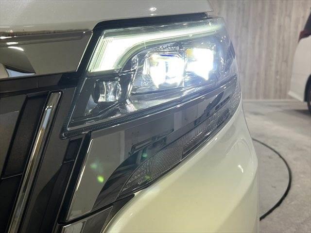 TOYOTA ESQUIRE GI PREMIUM PACKAGE BLACK TAILORED