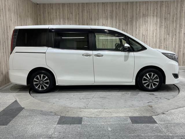 TOYOTA ESQUIRE GI PREMIUM PACKAGE BLACK TAILORED