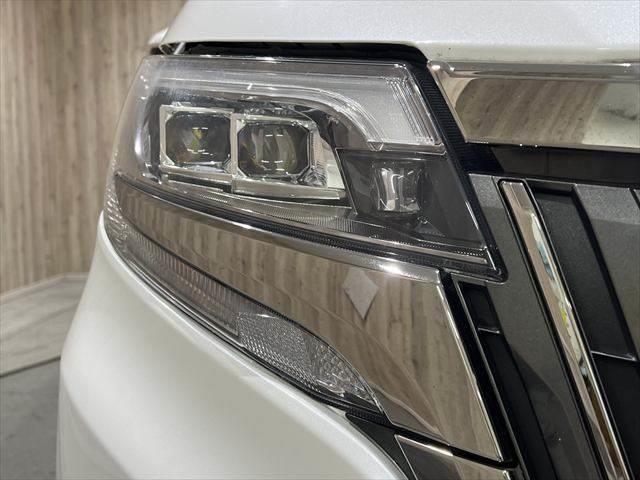 TOYOTA ESQUIRE GI PREMIUM PACKAGE BLACK TAILORED