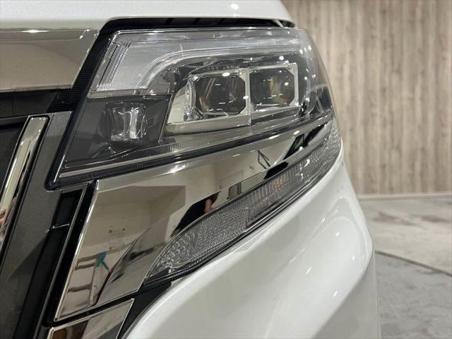 TOYOTA ESQUIRE GI PREMIUM PACKAGE BLACK TAILORED