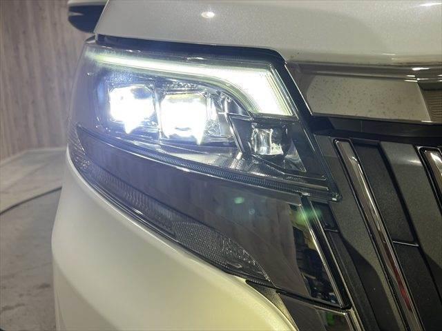 TOYOTA ESQUIRE GI PREMIUM PACKAGE BLACK TAILORED