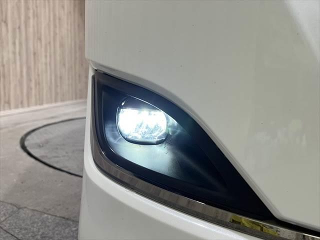 TOYOTA ESQUIRE GI PREMIUM PACKAGE BLACK TAILORED