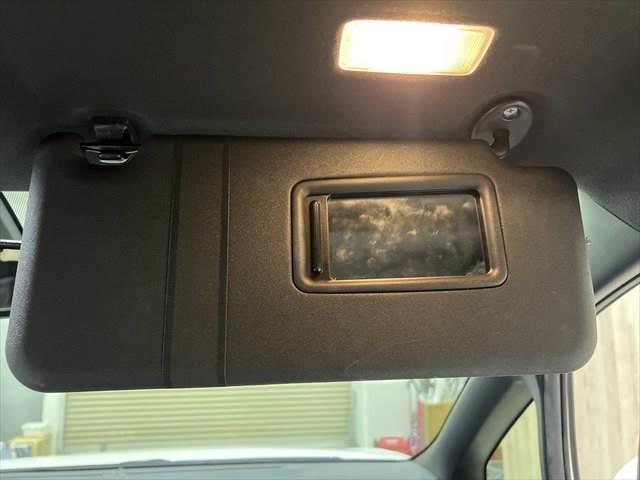 TOYOTA ESQUIRE GI PREMIUM PACKAGE BLACK TAILORED