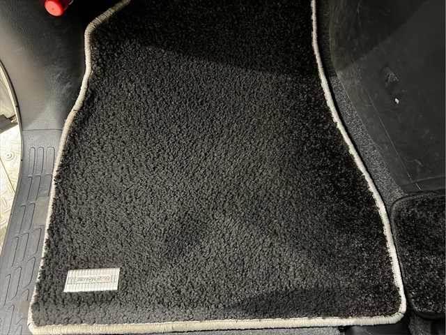 TOYOTA ESQUIRE GI PREMIUM PACKAGE BLACK TAILORED