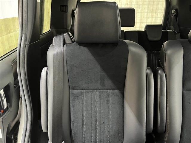 TOYOTA ESQUIRE GI PREMIUM PACKAGE BLACK TAILORED