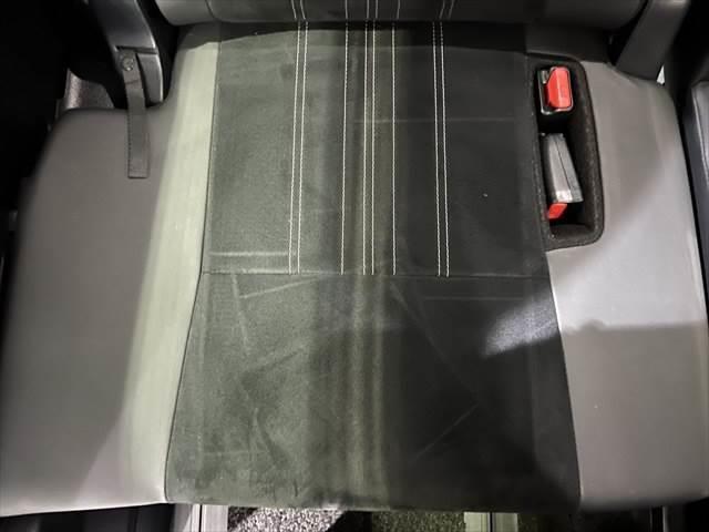 TOYOTA ESQUIRE GI PREMIUM PACKAGE BLACK TAILORED