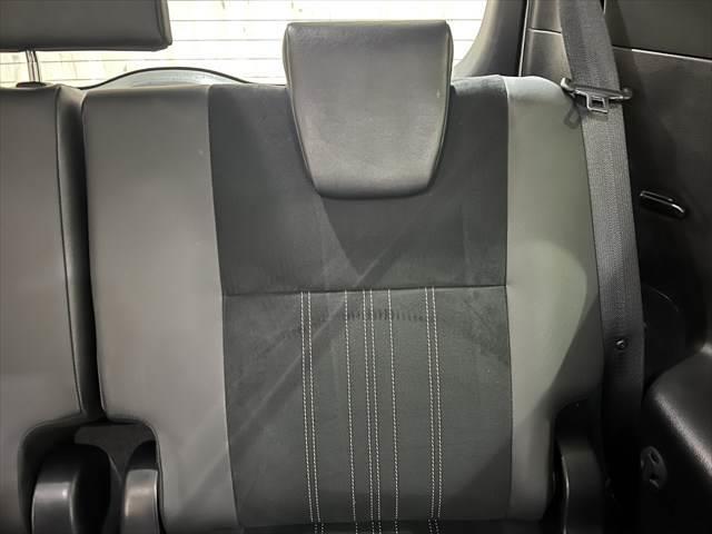 TOYOTA ESQUIRE GI PREMIUM PACKAGE BLACK TAILORED