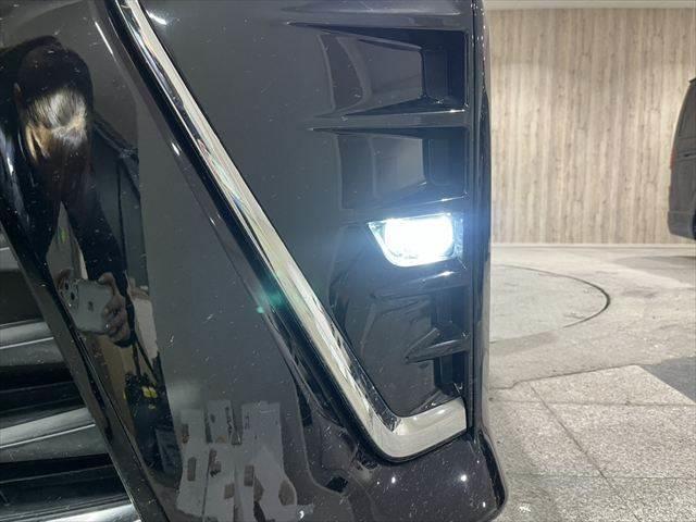ヴォクシー ハイブリッドZS 煌 純正9インチナビ クルーズコントロール 両側パワースライドドア 禁煙車 ETC Bluetooth バックカメラ シートヒーター LEDヘッドライト スマートキー 衝突軽減ブレーキ(14枚目)