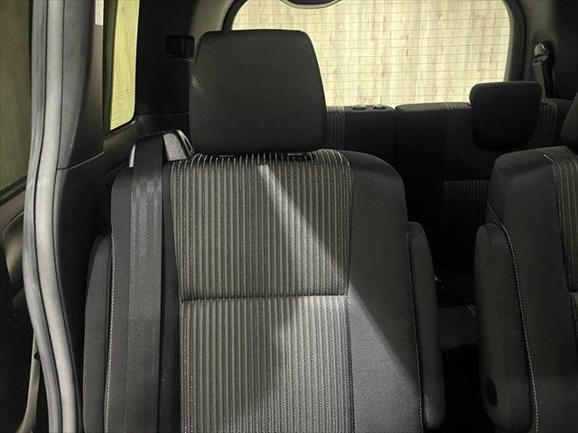ヴォクシー ハイブリッドZS 煌 純正9インチナビ クルーズコントロール 両側パワースライドドア 禁煙車 ETC Bluetooth バックカメラ シートヒーター LEDヘッドライト スマートキー 衝突軽減ブレーキ(57枚目)