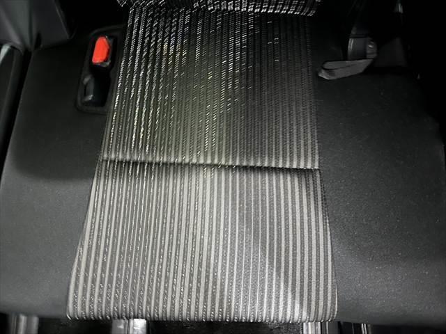 ヴォクシー ハイブリッドZS 煌 純正9インチナビ クルーズコントロール 両側パワースライドドア 禁煙車 ETC Bluetooth バックカメラ シートヒーター LEDヘッドライト スマートキー 衝突軽減ブレーキ(68枚目)