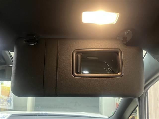 ヴォクシー ZS 煌 両側パワースライドドア 純正9インチナビ フリップダウンモニター 禁煙車 クルーズコントロール フルセグTV Bluetooth LEDヘッドライト バックカメラ ETC ドライブレコーダー(48枚目)