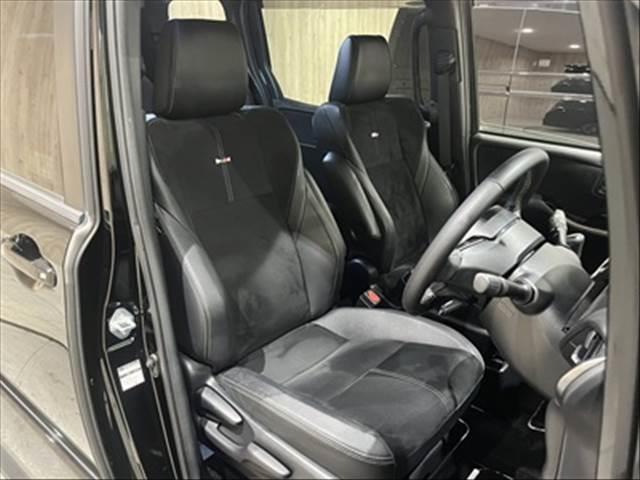 ヴォクシー ZS GRスポーツ クルーズコントロール 両側パワースライドドア LEDヘッドライト 禁煙車 ダブルエアコン 純正18インチアルミホイール スマートキー 衝突軽減ブレーキ Bluetooth 地デジTV プッシュスタート(6枚目)