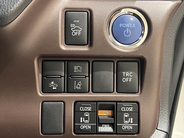 TOYOTA ESQUIRE HYBRID GI