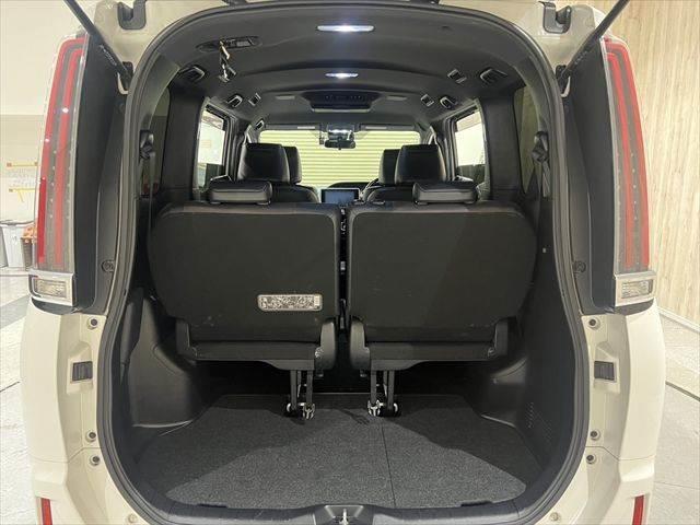 TOYOTA ESQUIRE HYBRID GI