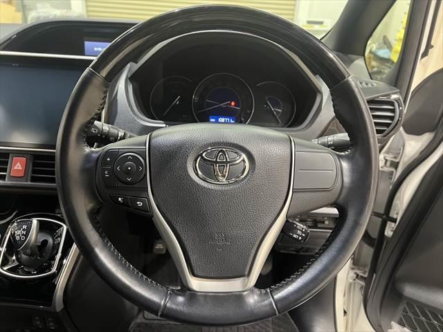 TOYOTA ESQUIRE HYBRID GI