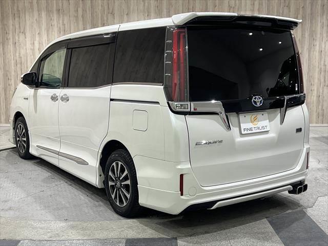 TOYOTA ESQUIRE HYBRID GI