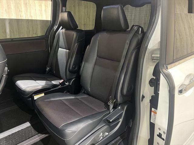 TOYOTA ESQUIRE HYBRID GI