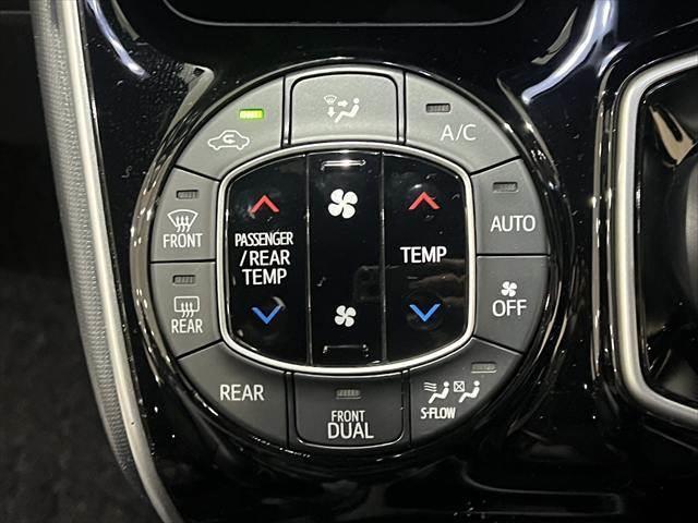 TOYOTA ESQUIRE HYBRID GI