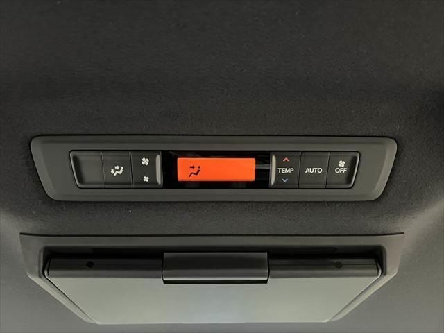 TOYOTA ESQUIRE HYBRID GI