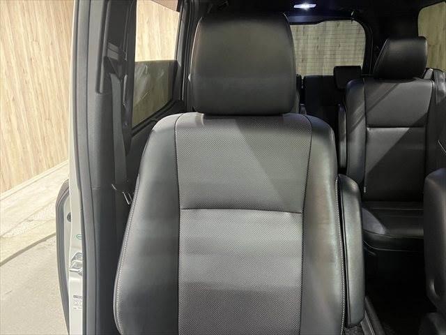 TOYOTA ESQUIRE HYBRID GI