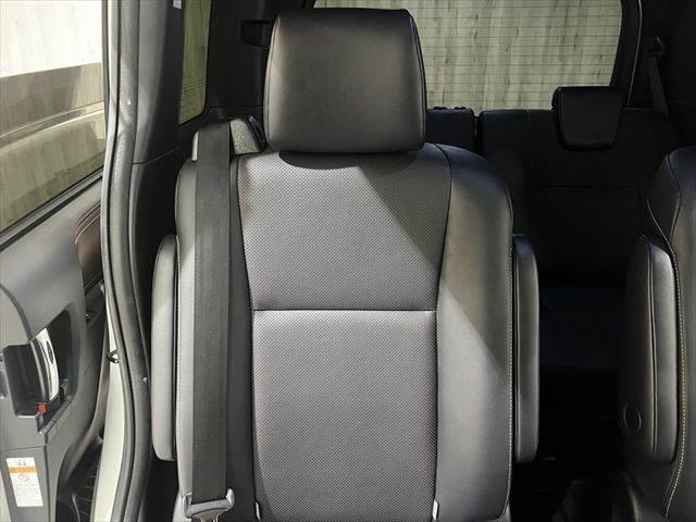 TOYOTA ESQUIRE HYBRID GI