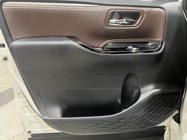 TOYOTA ESQUIRE HYBRID GI