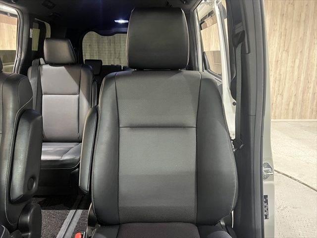 TOYOTA ESQUIRE HYBRID GI