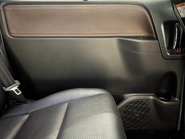 TOYOTA ESQUIRE HYBRID GI