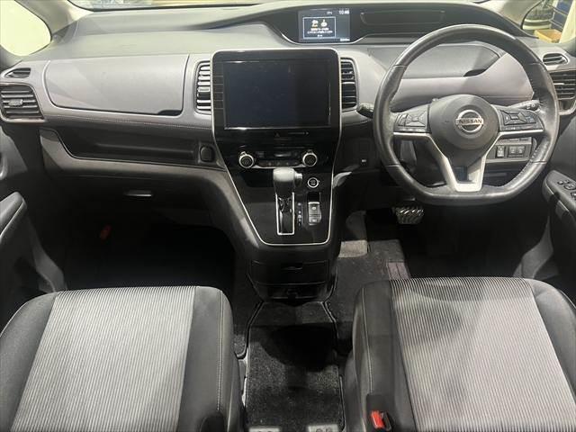 セレナ ハイウェイスターV メモリーナビ フルセグTV Bluetooth 両側パワースライドドア HIDヘッドライト バックカメラ ETC クルーズコントロール シートヒーター スマートキー 電動格納ミラー パワーウィンドウ(3枚目)