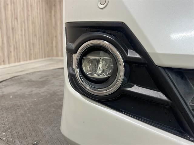 ヴェルファイアハイブリッド エグゼクティブラウンジ JBLサウンド 純正JBLナビ フリップダウンモニター フルセグTV 全周囲カメラ 両側パワースライドドア 禁煙車 電動リアゲート Bluetooth レーダークルーズコントロール 衝突軽減ブレーキ(27枚目)