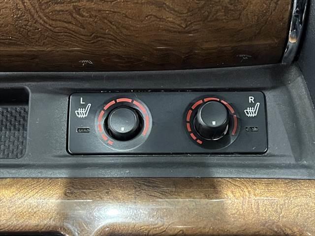 ヴェルファイアハイブリッド エグゼクティブラウンジ JBLサウンド 純正JBLナビ フリップダウンモニター フルセグTV 全周囲カメラ 両側パワースライドドア 禁煙車 電動リアゲート Bluetooth レーダークルーズコントロール 衝突軽減ブレーキ(43枚目)