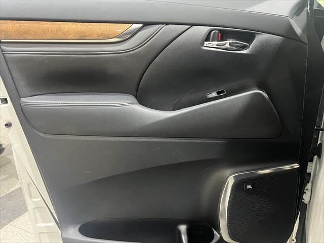 ヴェルファイアハイブリッド エグゼクティブラウンジ JBLサウンド 純正JBLナビ フリップダウンモニター フルセグTV 全周囲カメラ 両側パワースライドドア 禁煙車 電動リアゲート Bluetooth レーダークルーズコントロール 衝突軽減ブレーキ(64枚目)