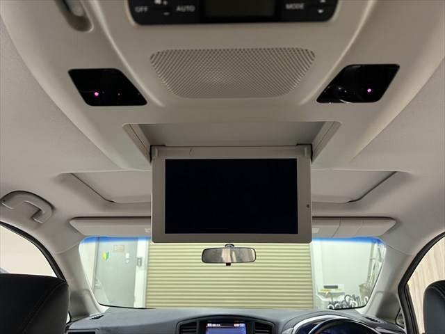 エルグランド 250ハイウェイスター 純正HDDナビ 全周囲カメラ フリップダウンモニター HIDヘッドライト サンルーフ 両側パワースライドドア フルセグTV Bluetooth 禁煙車 スマートキー コーナーセンサー(6枚目)