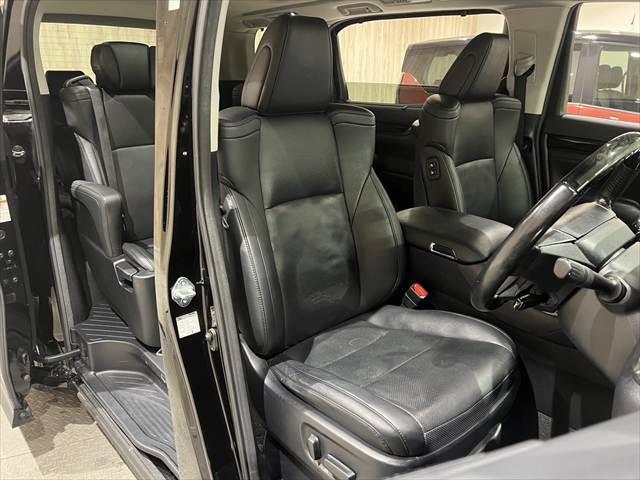 アルファード ２．５Ｓ　Ｃパッケージ　純正ＨＤＤナビ　全周囲カメラ　フリップダウンモニター　ＨＩＤヘッドライト　サンルーフ　両側パワースライドドア　フルセグＴＶ　Ｂｌｕｅｔｏｏｔｈ　禁煙車　スマートキー　コーナーセンサー（10枚目）