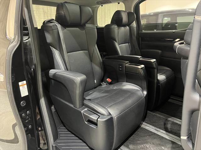 アルファード ２．５Ｓ　Ｃパッケージ　純正ＨＤＤナビ　全周囲カメラ　フリップダウンモニター　ＨＩＤヘッドライト　サンルーフ　両側パワースライドドア　フルセグＴＶ　Ｂｌｕｅｔｏｏｔｈ　禁煙車　スマートキー　コーナーセンサー（11枚目）