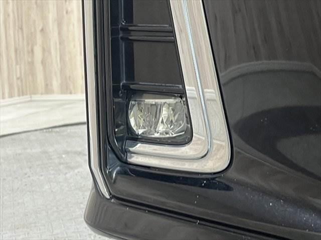 アルファード ２．５Ｓ　Ｃパッケージ　純正ＨＤＤナビ　全周囲カメラ　フリップダウンモニター　ＨＩＤヘッドライト　サンルーフ　両側パワースライドドア　フルセグＴＶ　Ｂｌｕｅｔｏｏｔｈ　禁煙車　スマートキー　コーナーセンサー（27枚目）