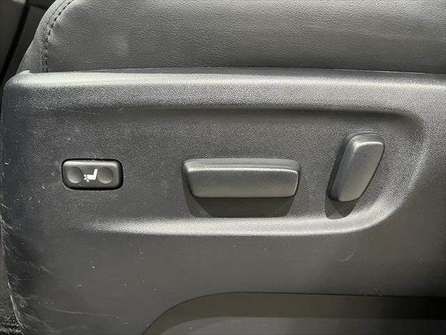 アルファード ２．５Ｓ　Ｃパッケージ　純正ＨＤＤナビ　全周囲カメラ　フリップダウンモニター　ＨＩＤヘッドライト　サンルーフ　両側パワースライドドア　フルセグＴＶ　Ｂｌｕｅｔｏｏｔｈ　禁煙車　スマートキー　コーナーセンサー（52枚目）