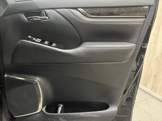 アルファード ２．５Ｓ　Ｃパッケージ　純正ＨＤＤナビ　全周囲カメラ　フリップダウンモニター　ＨＩＤヘッドライト　サンルーフ　両側パワースライドドア　フルセグＴＶ　Ｂｌｕｅｔｏｏｔｈ　禁煙車　スマートキー　コーナーセンサー（56枚目）