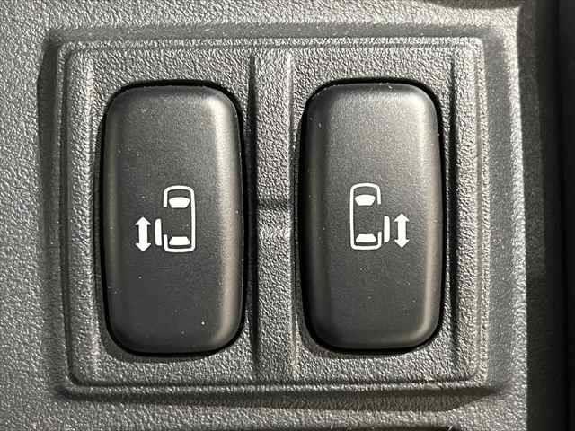 デリカD:5 D パワーパッケージ 4WD 純正8インチナビ 両側パワースライドドア 禁煙車 バックカメラ フルセグTV Bluetooth スマートキー クルーズコントロール 電動格納ミラー ETC 横滑り防止装置(7枚目)