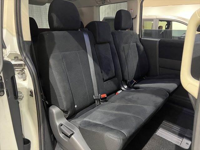 デリカD:5 D パワーパッケージ 4WD 純正8インチナビ 両側パワースライドドア 禁煙車 バックカメラ フルセグTV Bluetooth スマートキー クルーズコントロール 電動格納ミラー ETC 横滑り防止装置(9枚目)