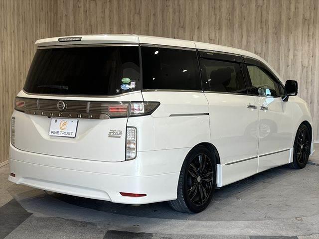 エルグランド ２５０ハイウェイスターＳ　アーバンクロム　純正ＳＤナビ　両側パワースライドドア　バックカメラ　ＬＥＤヘッドライト　禁煙車　スマートキー　純正エアロ　クルーズコントロール　オットマン　電動格納ミラー　ＥＴＣ（17枚目）