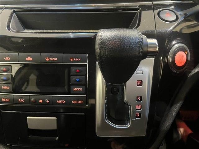 エルグランド ２５０ハイウェイスターＳ　アーバンクロム　純正ＳＤナビ　両側パワースライドドア　バックカメラ　ＬＥＤヘッドライト　禁煙車　スマートキー　純正エアロ　クルーズコントロール　オットマン　電動格納ミラー　ＥＴＣ（37枚目）