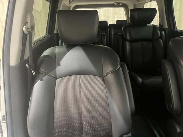 エルグランド ２５０ハイウェイスターＳ　アーバンクロム　純正ＳＤナビ　両側パワースライドドア　バックカメラ　ＬＥＤヘッドライト　禁煙車　スマートキー　純正エアロ　クルーズコントロール　オットマン　電動格納ミラー　ＥＴＣ（53枚目）