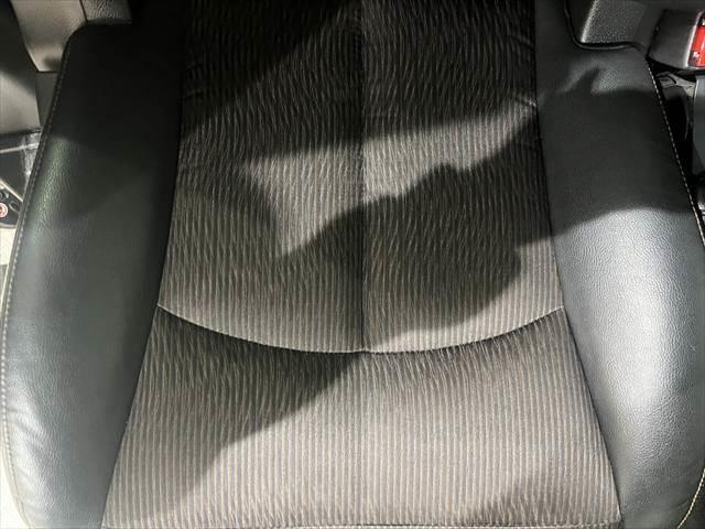 エルグランド ２５０ハイウェイスターＳ　アーバンクロム　純正ＳＤナビ　両側パワースライドドア　バックカメラ　ＬＥＤヘッドライト　禁煙車　スマートキー　純正エアロ　クルーズコントロール　オットマン　電動格納ミラー　ＥＴＣ（57枚目）