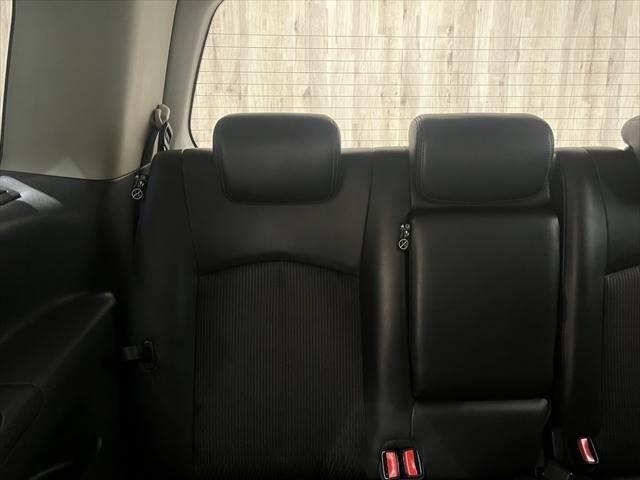 エルグランド ２５０ハイウェイスターＳ　アーバンクロム　純正ＳＤナビ　両側パワースライドドア　バックカメラ　ＬＥＤヘッドライト　禁煙車　スマートキー　純正エアロ　クルーズコントロール　オットマン　電動格納ミラー　ＥＴＣ（58枚目）