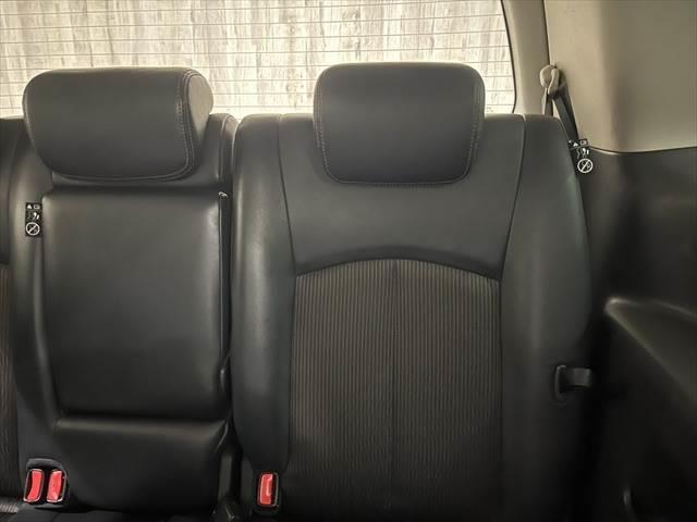 エルグランド ２５０ハイウェイスターＳ　アーバンクロム　純正ＳＤナビ　両側パワースライドドア　バックカメラ　ＬＥＤヘッドライト　禁煙車　スマートキー　純正エアロ　クルーズコントロール　オットマン　電動格納ミラー　ＥＴＣ（66枚目）