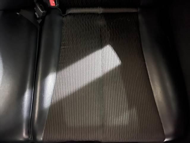 エルグランド ２５０ハイウェイスターＳ　アーバンクロム　純正ＳＤナビ　両側パワースライドドア　バックカメラ　ＬＥＤヘッドライト　禁煙車　スマートキー　純正エアロ　クルーズコントロール　オットマン　電動格納ミラー　ＥＴＣ（67枚目）